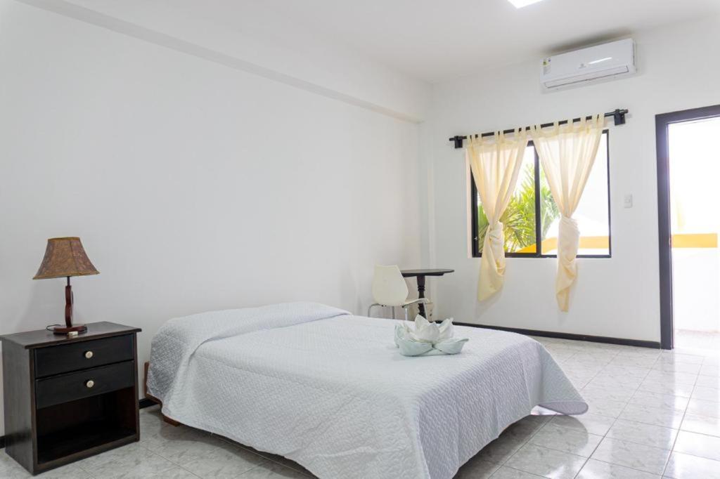 Hotel Pelican Bay 阿约拉港 外观 照片